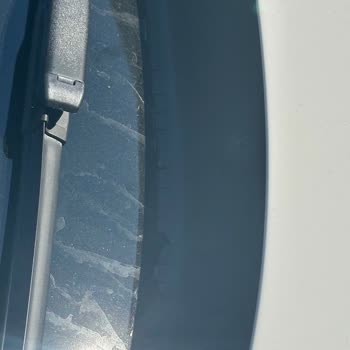 BMW 116d Ön Cam Fitilinde Kronik Deformasyon Sorunu Yaşadım