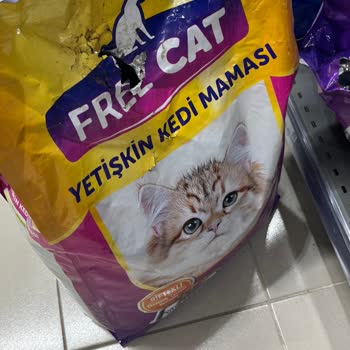 Hasarlı Kedi Maması Satışı Ve Mağaza Hijyeni Konusunda Destek Alamama