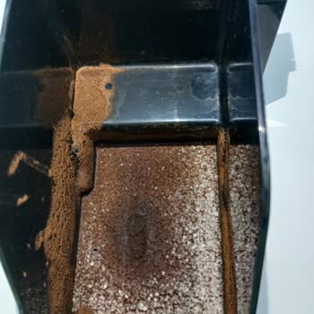 Onarımdan Sonra Kirli Ve Sorunlu Teslim Edilen Kahve Makinesi Hayal Kırıklığı Yarattı