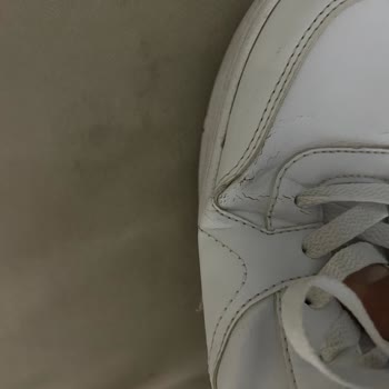 Ayakkabım Yırtıldı, Firma Sorumluluk Almadı, Mağdur Oldum