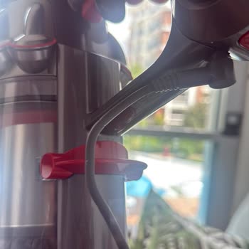 Dyson Süpürge Arızası Ve Servis Yetersizliği Müşteri Mağduriyetine Yol Açtı