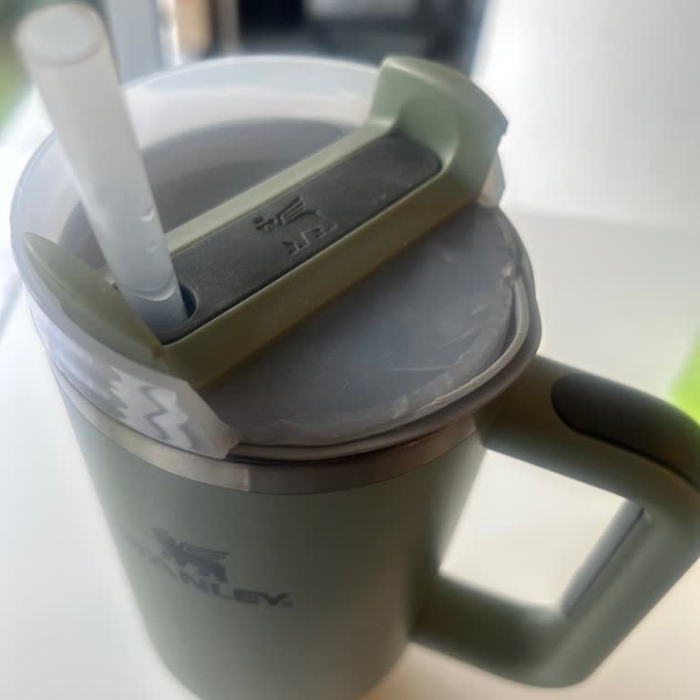 Stanley Termosun Kapağı Kısa Sürede Kırıldı, Garanti Kapsamında Değişim Talebi