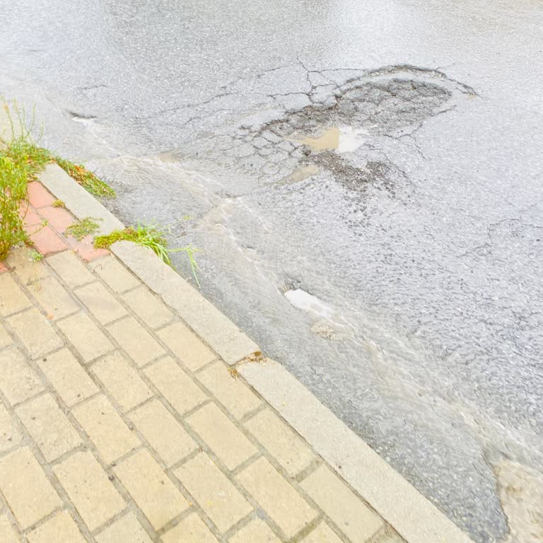 Yol Üzerindeki Çukurlar Sebebiyle Artan Kaza Riski