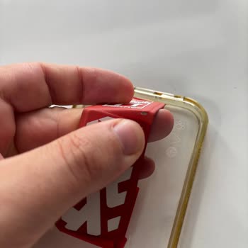 Skinarma Kılıfların Hali Çok Kötü