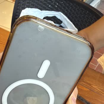 Kılıfın İçinde Küf Benzeri Lekeler Oluştu, Firma Çözüm Sunmadı