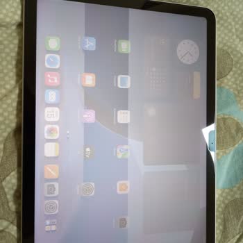 Yeni Alınan İpad Air'de Ekran Sorunu Ve Müşteri Hizmetlerinde Yetersiz Destek