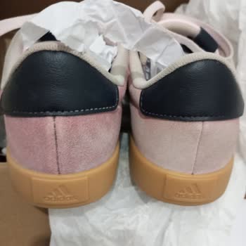 Adidas İlk Kullanımda Bozulan Ayakkabı Ve Çözümsüz Müşteri Hizmetleri Deneyimi!