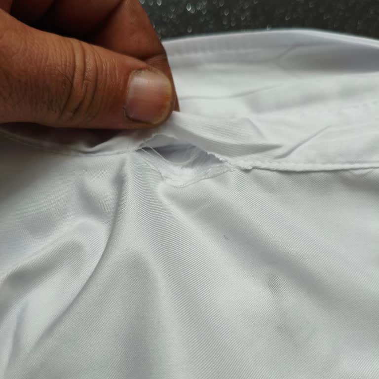 Yırtık Ve Kalitesiz Gömlek İçin İade Ve Ücret Talebi