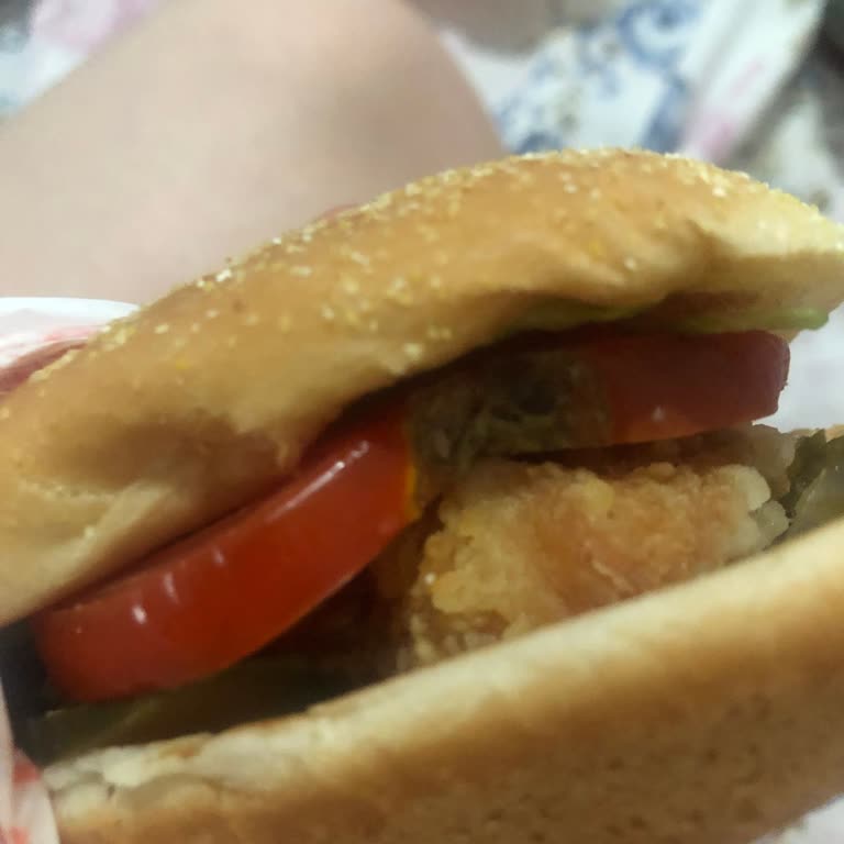 Tıkla Gelsin Popeyes'tan Gelen Bozuk Domatesli Menü Hayal Kırıklığı Yarattı