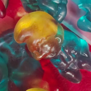 Волос в мягких желейных конфетах Haribo — проблема с гигиеной продукта