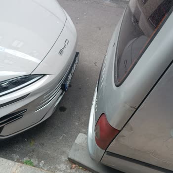 Apartman Girişine Sürekli Araç Park Edilmesi Nedeniyle Yaşanan Mağduriyet