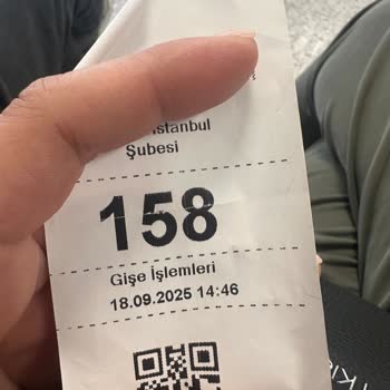 İş Bankası Yakuplu Şubesinde Uzun Süre Bekletildim, Gişe Personeli Yetersiz