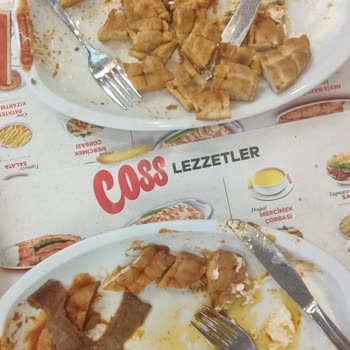 Baydöner Agora AVM'de Soğuk Yemek Ve Hijyen Sorunları Nedeniyle Memnuniyetsizlik