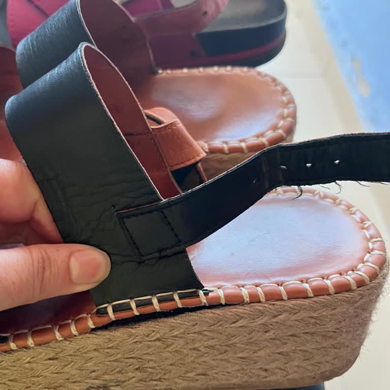 Hakiki Deri Sandalet Aldım, 7 Kullanımda Deforme Oldu, İade Reddedildi!