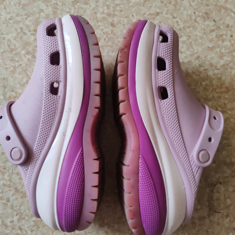 Aşırı Ağır Crocs Terliği Kullanılamaz Durumda, Ücret İadesi Talebim Var