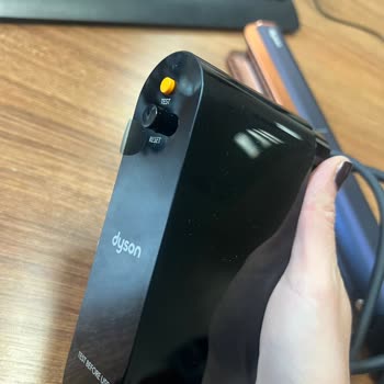 Dyson Düzleştirici Elektrik Arızası Sonrası İlgisizlik