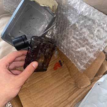 Hasarlı Parfüm Teslimatı Ve Yetersiz Müşteri Hizmetleri Deneyimi