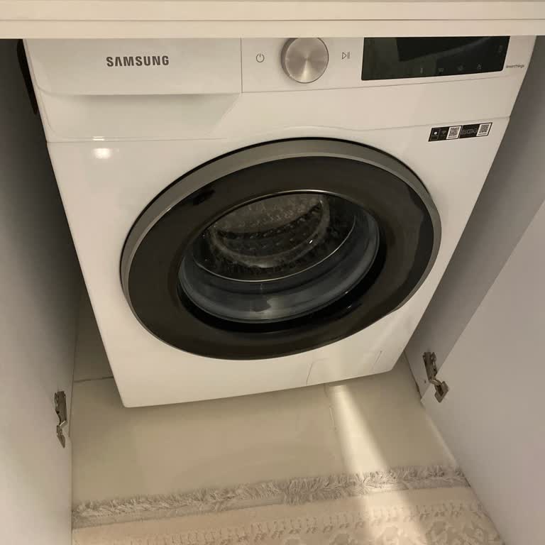 Samsung Çamaşır Makinesi Sürekli Yer Değiştiriyor, Sorun Çözülmüyor