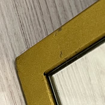 Kusurlu Ayna İki Kez Teslim Edildi, İade Ve Para İadesi Reddedildi