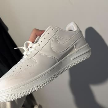 Defolu Ayakkabı Değişiminde Haksız Ek Ücret Talebiyle Mağdur Oldum