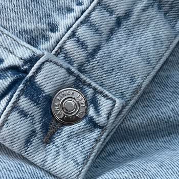 Aldığım Mavi Denim Ceket Kutudan Kusurlu Çıktı, Hızlı Değişim Talebim Var