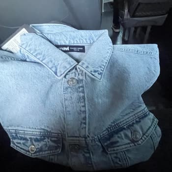 Aldığım Mavi Denim Ceket Kutudan Kusurlu Çıktı, Hızlı Değişim Talebim Var