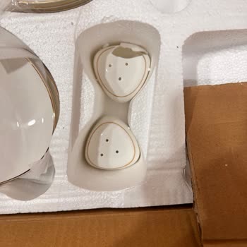 Karaca Züccaciye Defalarca Kırık Ürün Teslimatı Ve İade Talebime Cevap Alamıyorum