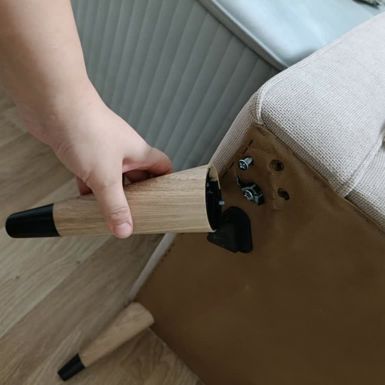 Koltuk Takımı Ayağı Kırıldı, Tamir Talebi