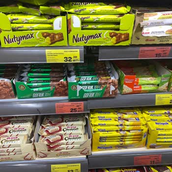 Son Kullanma Tarihi Geçmiş Ürün Satışı Ve İlgisiz Mağaza Personeli