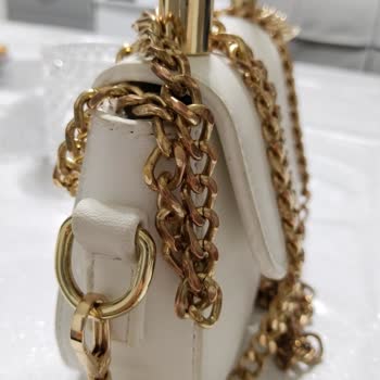 FLO'dan Aldığım Çantanın Zincirinde Renk Değişimi Ve Çözüm Sunulmaması