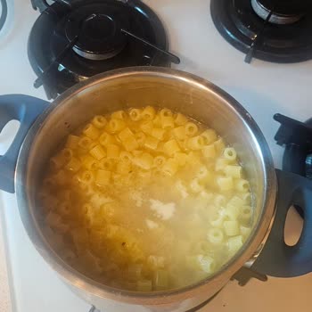 Makarnadan Çıkan Böcekler Markaya Olan Güvenimi Sarstı