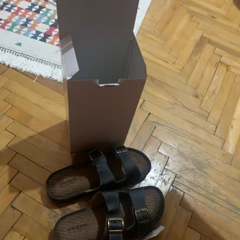 Satın Aldığım Terlik 1 Ay İçinde Yırtıldı, Ücret İadesi Talep Ediyorum