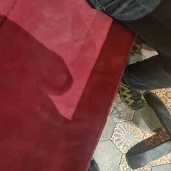 Hijyen Eksikliği Ve İlgisiz Personel Nedeniyle Rahatsız Edici Restoran Deneyimi