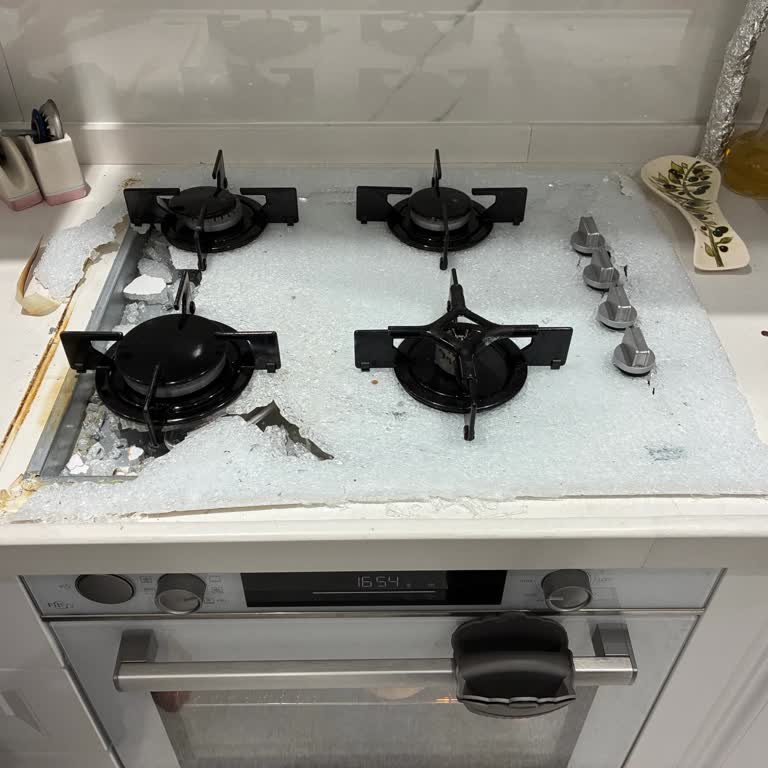 Beko Ankastre Ocak Camı Patladı, Can Güvenliğimiz Tehlikeye Girdi!