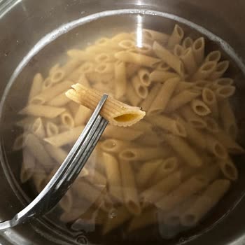 Pastavilla Makarnadan Kurt Çıktı Ailemle Tüketebilirdik