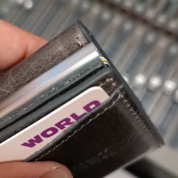 Garbalia Cüzdanda Dikiş Fazlası Ve Müşteri Hizmetlerinden Tatmin Etmeyen Yanıt