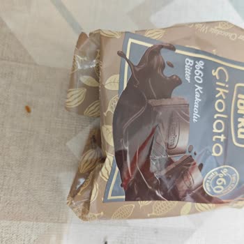 Torku Bitter Çikolatada Plastik Benzeri Yabancı Maddeyle Karşılaştım