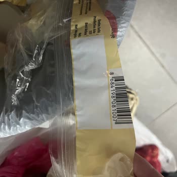 Aldığım Kedi Dili Bisküvisinden Böcek Çıktı, Tüm Tatlım Çöpe Gitti!