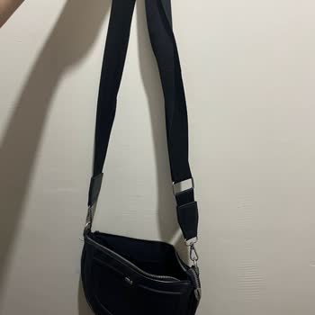 Yeni Aldığım Çantada Metal Yazı Düştü Ve Askı Ayarı Bozuk!