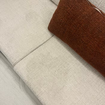 Porçöz Sprey Koltuğumda Kalıcı Leke Ve Renk Değişikliği Yaptı