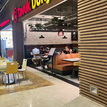 Restoran Kapanmadan İçeri Alınmadık Ve Açıklama Yapılmadı