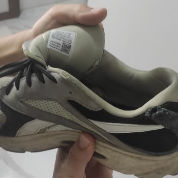 Kısa Sürede Yırtılan Ayakkabı İçin Çözüm Sunulmadı