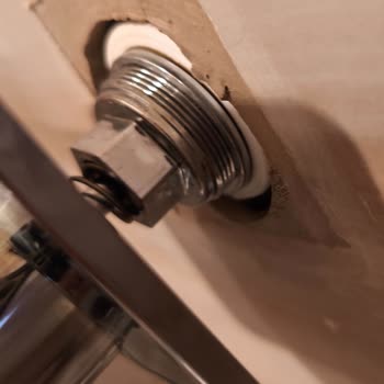 Teska Bas Bırak Vana Su Sızıntısı Ve Parça Kırılması Mağduriyeti