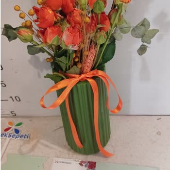 Sipariş Edilen Çiçek Görselden Farklı Ve Solmuş Geldi, Şikayetim Çözülmedi