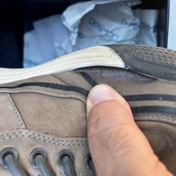 Kısa Sürede Sorun Çıkaran Ayakkabı Ve Reddedilen Değişim Talebi