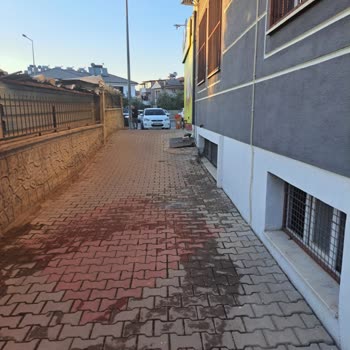 Şok Market’in Atık Suları Bahçemize Boşaltılıyor, Sağlığımız Tehlikede!