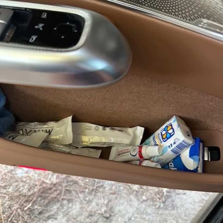 Otel Vale Hizmeti Sonrası Araçta Kayıp Eşya Ve Yetersiz İlgilenme