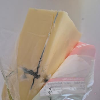 Aldığım Ekici Kaşar Peynirinin Paketi Açılmadan Küflü Çıkması