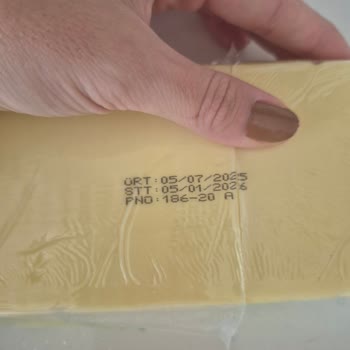 Aldığım Ekici Kaşar Peynirinin Paketi Açılmadan Küflü Çıkması