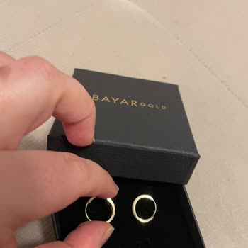 Açıklamaya Uymayan Küpe Ve İletişimsiz Müşteri Hizmeti